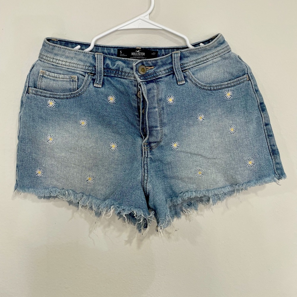 Hollister High Rise Mom Shorts
